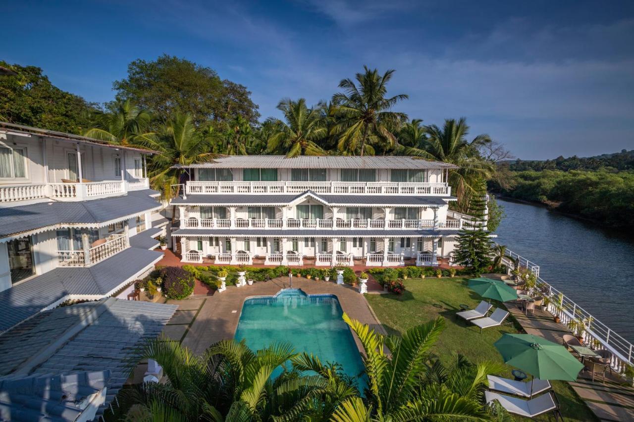 Stone Wood Riverfront Resort Siolim Exterior photo